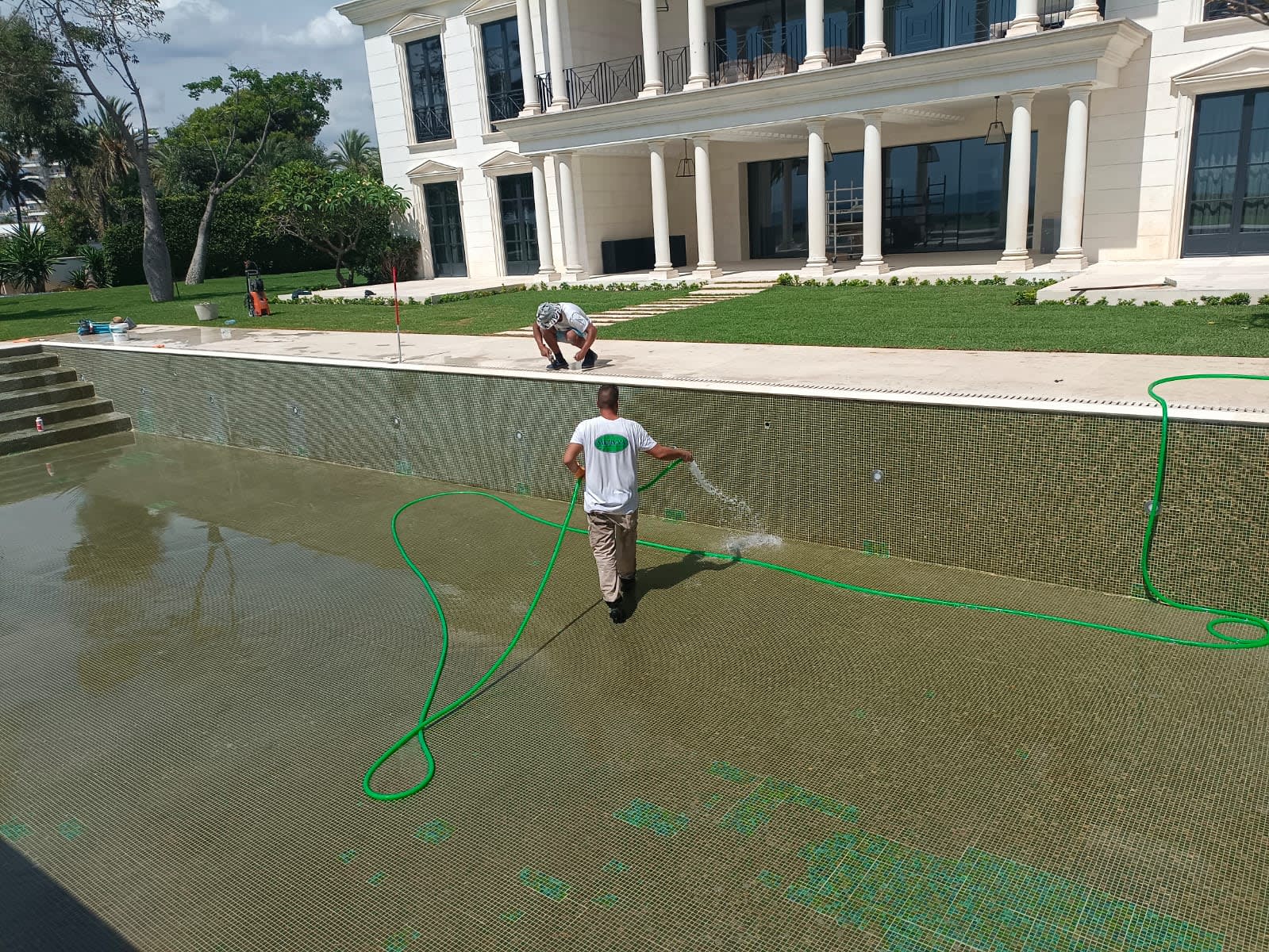 ac4e9e32-2f71-45c2-930b-c47be3f59078